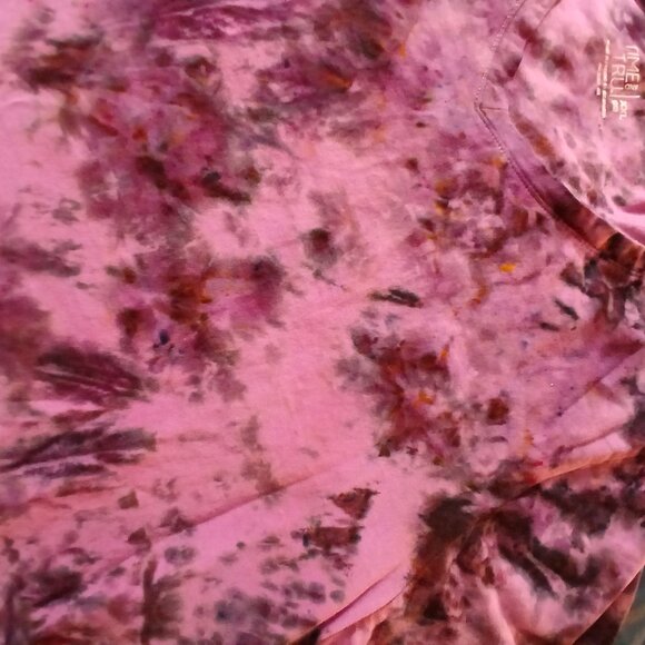 Purple on Purple - Tie Dyed V-neck cotton T-shirt - Picture 4 of 5